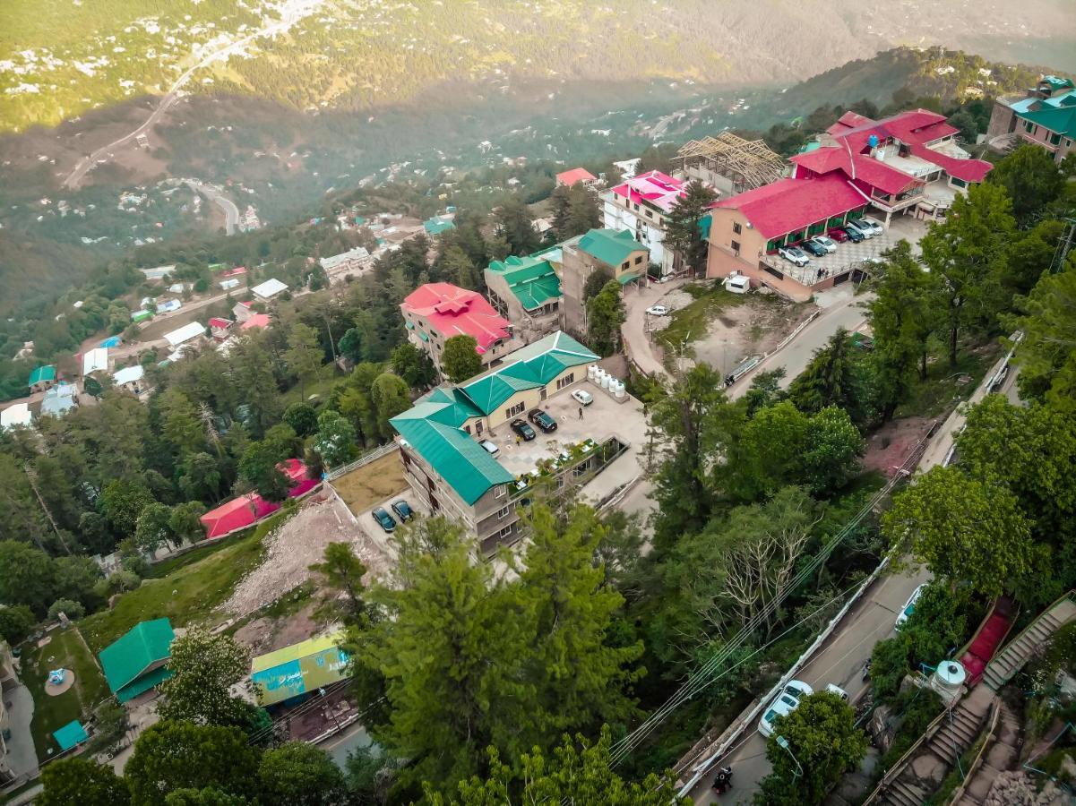 The Roomy Lodge, Murree Exterior photo
